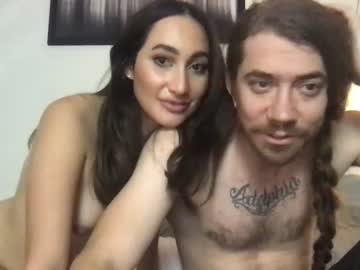 couple Free Sex Cams with magiccarpetride69
